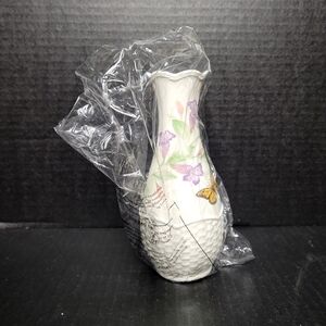 Lenox Butterfly Meadow Floral Basket Bud Vase